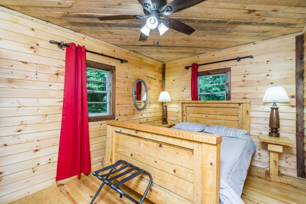 The Big Little Cabin - Hot Tub & Playground Villa Dahlonega Exterior photo