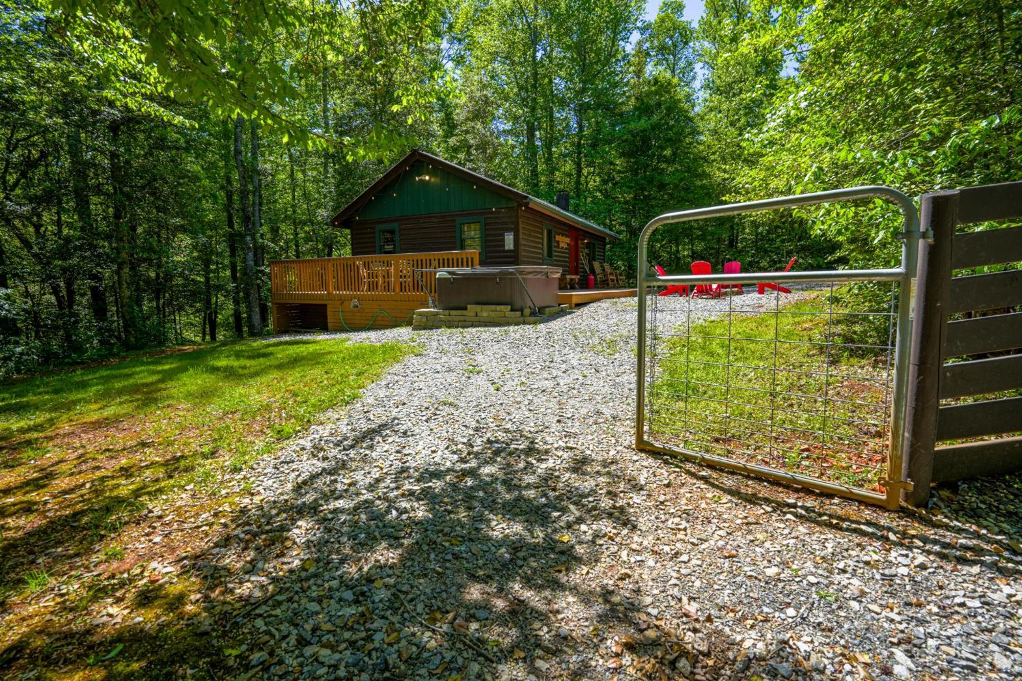 The Big Little Cabin - Hot Tub & Playground Villa Dahlonega Exterior photo