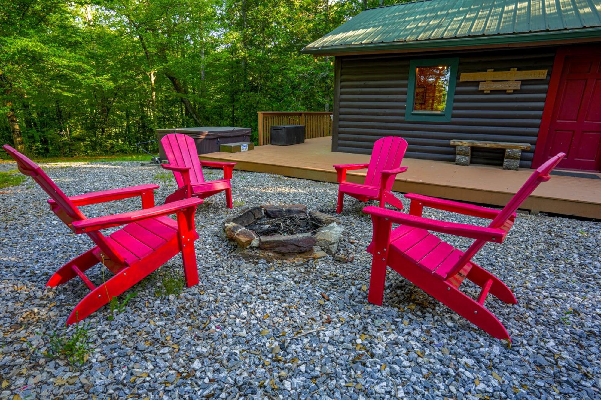 The Big Little Cabin - Hot Tub & Playground Villa Dahlonega Exterior photo