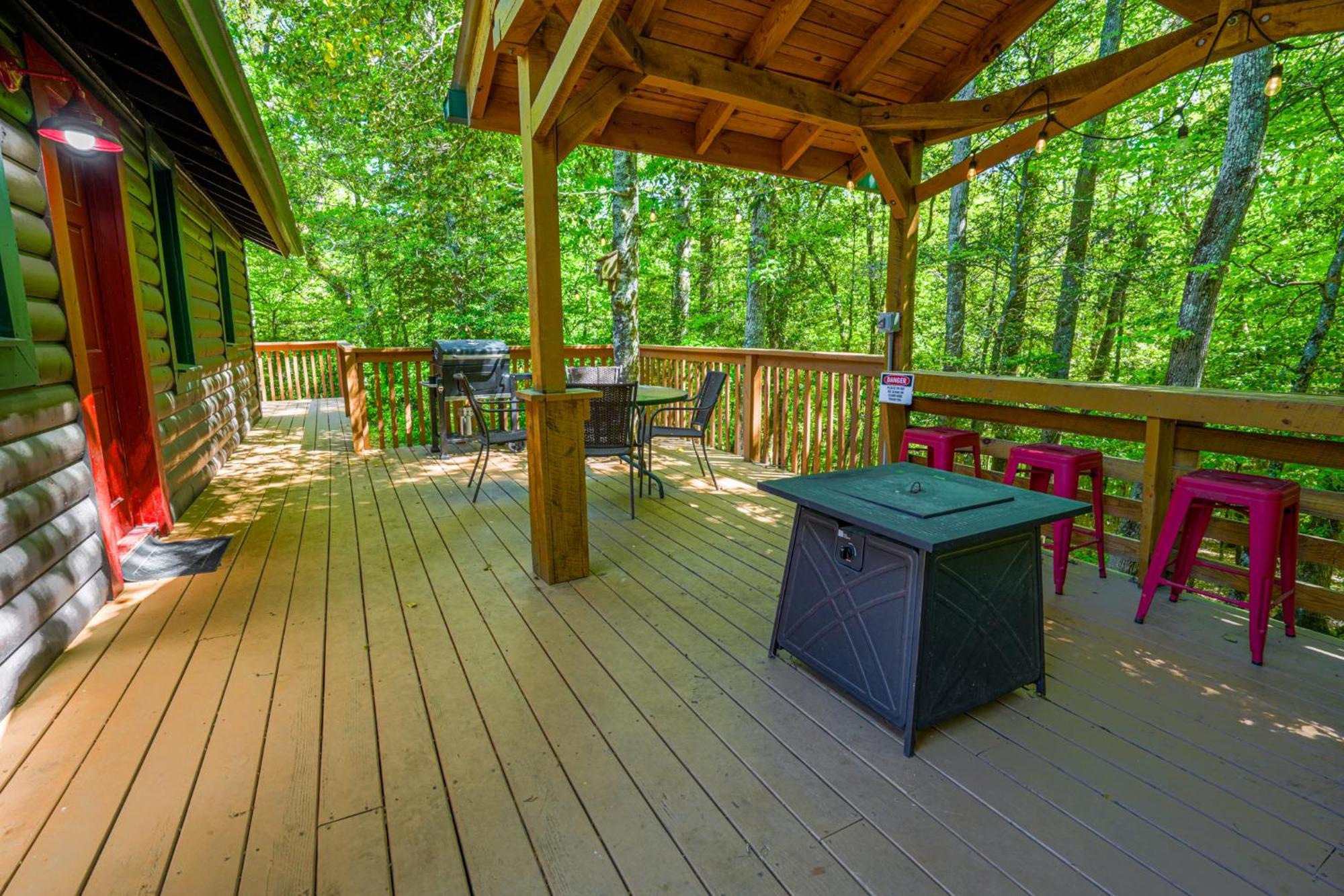 The Big Little Cabin - Hot Tub & Playground Villa Dahlonega Exterior photo